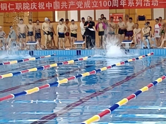 游泳2.jpg