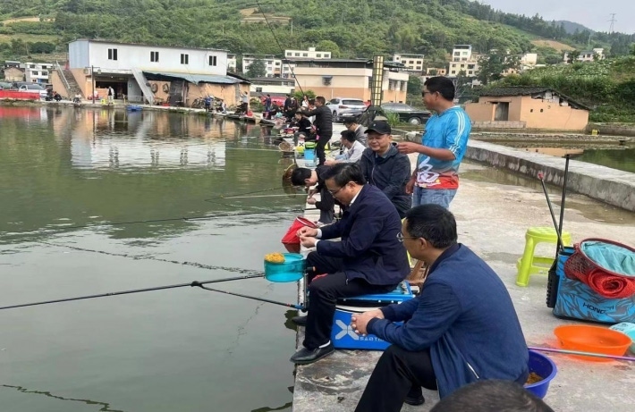 钓鱼2.jpg